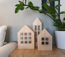 Load image into Gallery viewer, Heart Houses