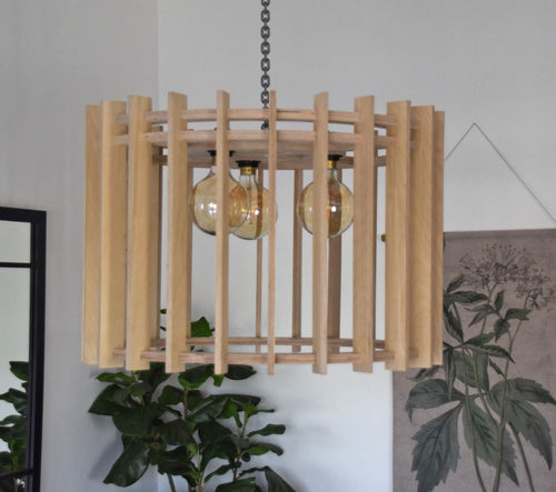 Luxury wood pendant lamp for your living room. Available in 4 shades 